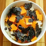 チェダーチーズと韓国海苔の卵かけご飯